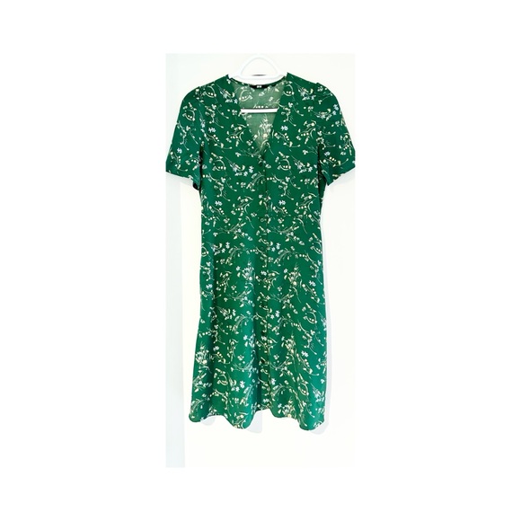 Beautiful Uniqlo Dress 💚 - Picture 1 of 6